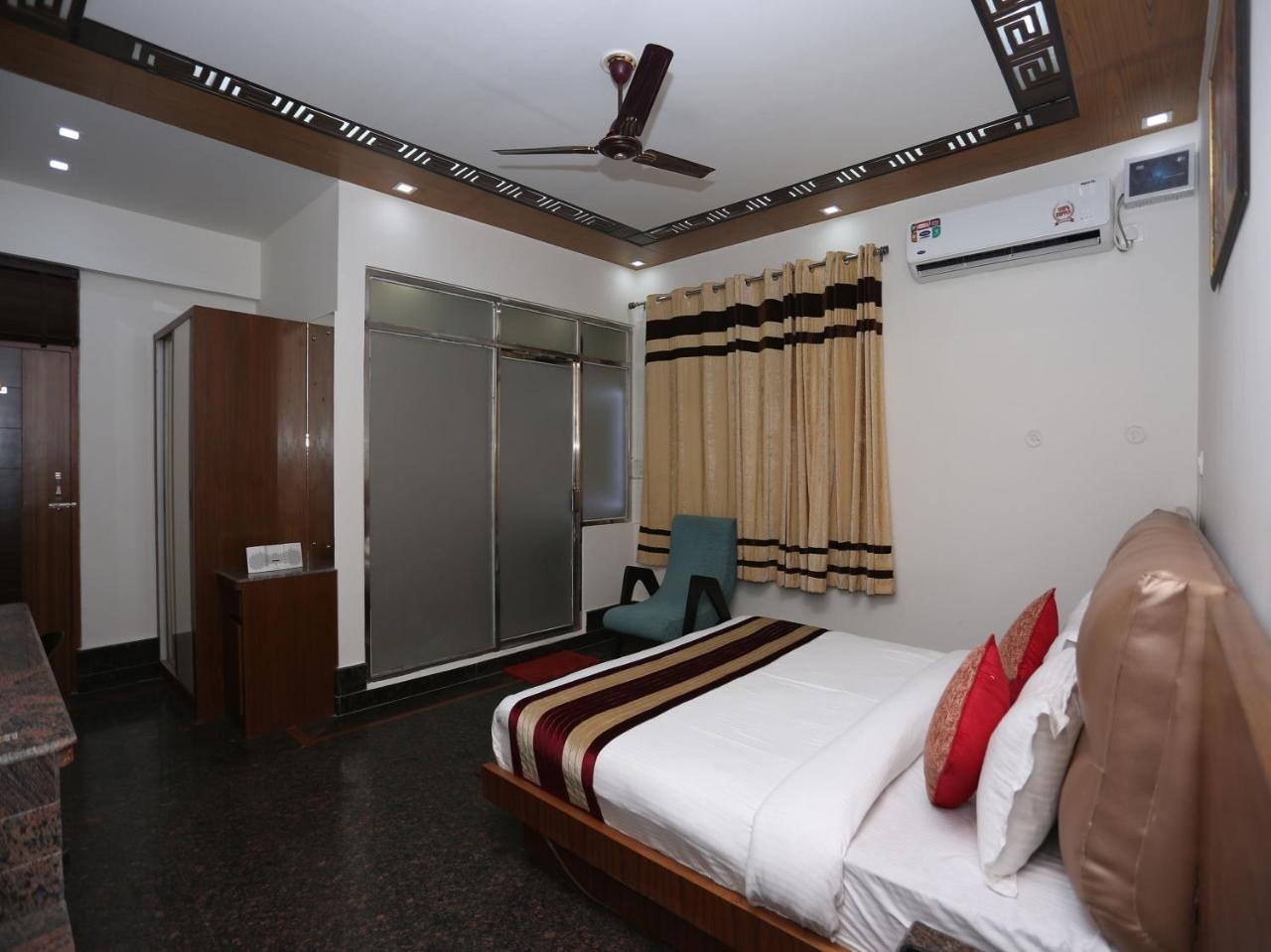 Oyo 10448 Green View Home Stay Dehradun Extérieur photo