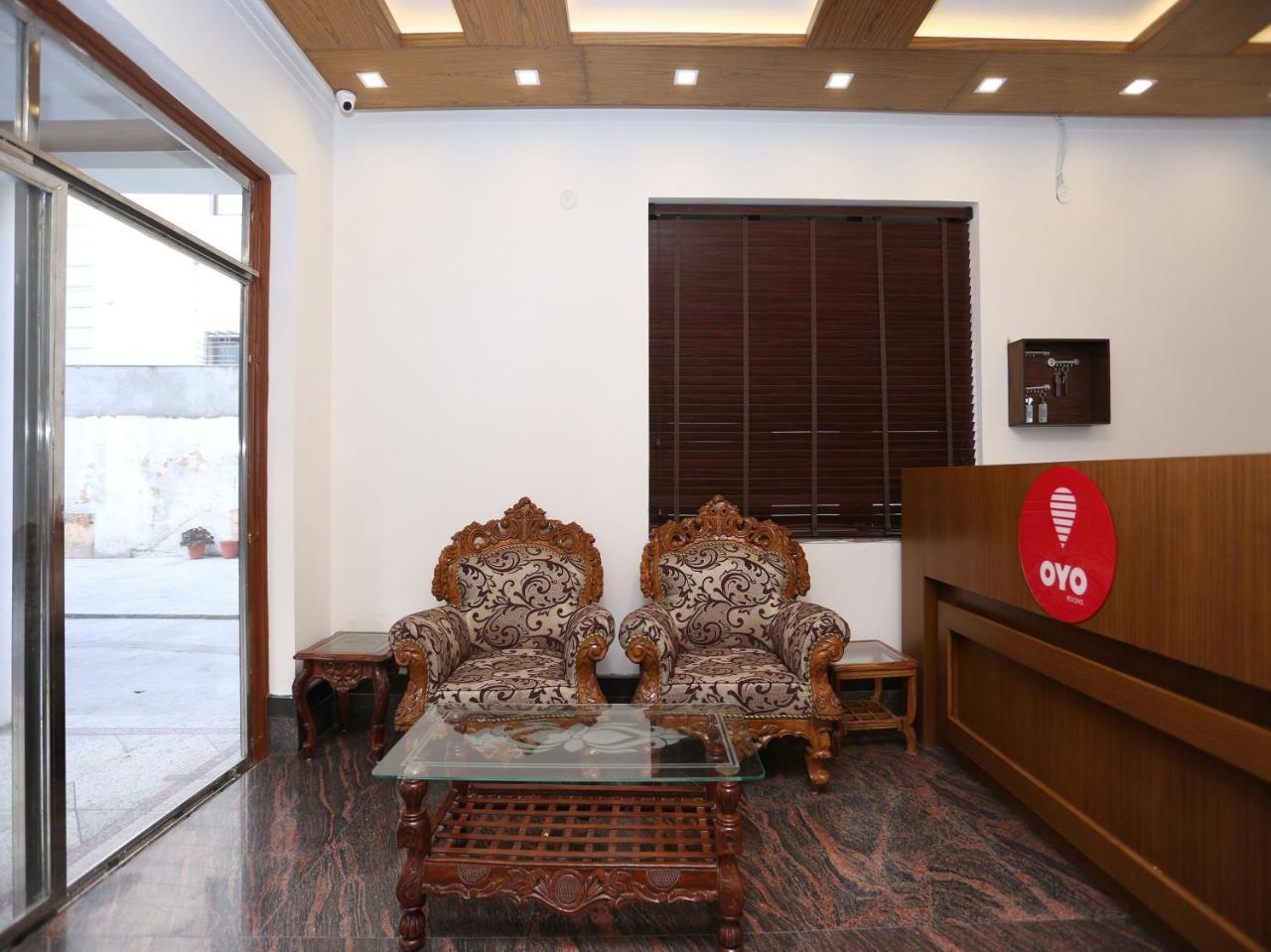 Oyo 10448 Green View Home Stay Dehradun Extérieur photo